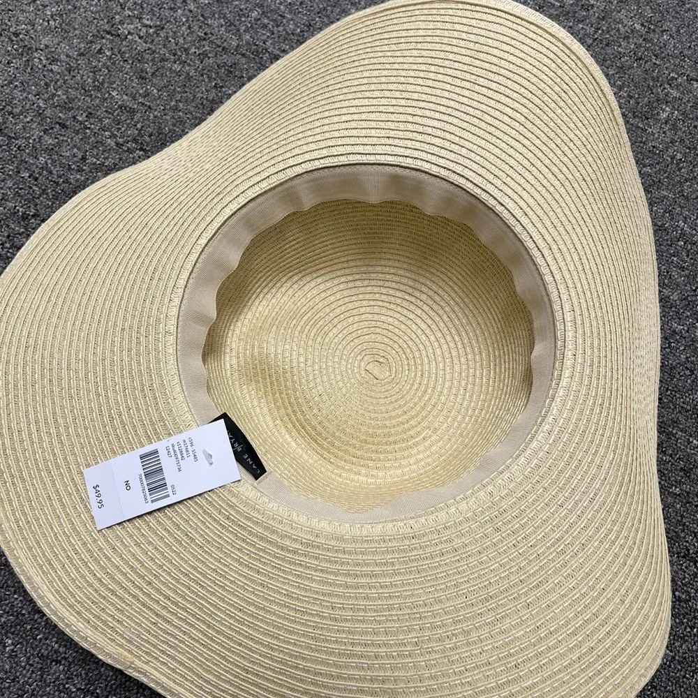 NWT Straw Pom Pom Sunhat By Lane Bryant